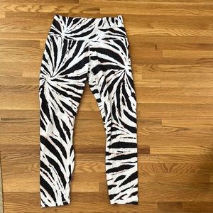 Fabletics- size large capri